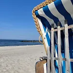 Vakantiehuis Beachhouse Mit Privater Sauna Und Kamin, 700m Zum Schonberger Strand