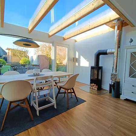 Beachhouse Mit Privater Sauna Und Kamin, 700m Zum *